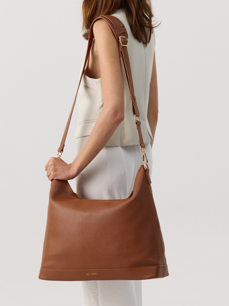 Luxe Insulated Slouch Bag - Caramel 
