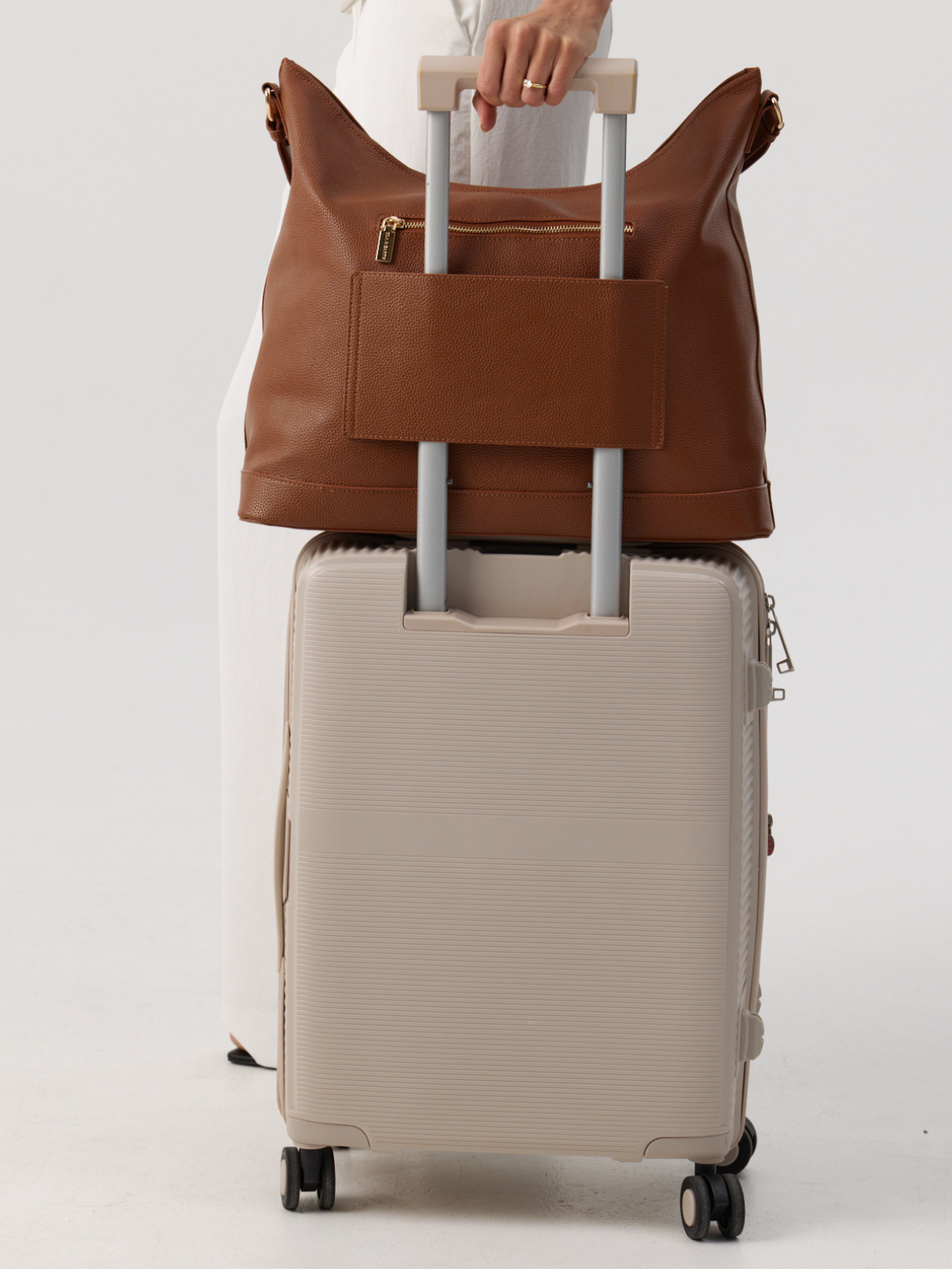 Insulated Slouch Carry Bag - Caramel