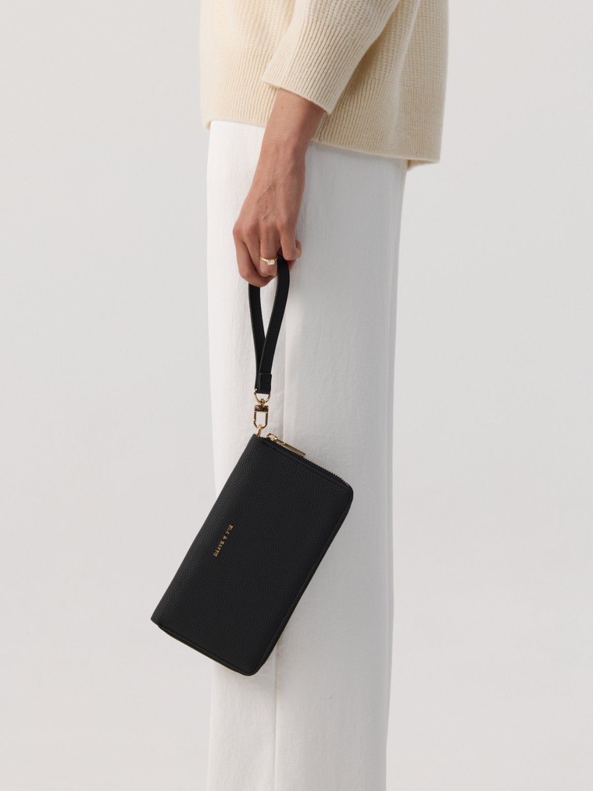 Lightweight Passport Case - Black With Gold 