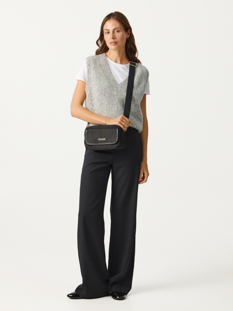 Shoulder Bag - Black With Gold 