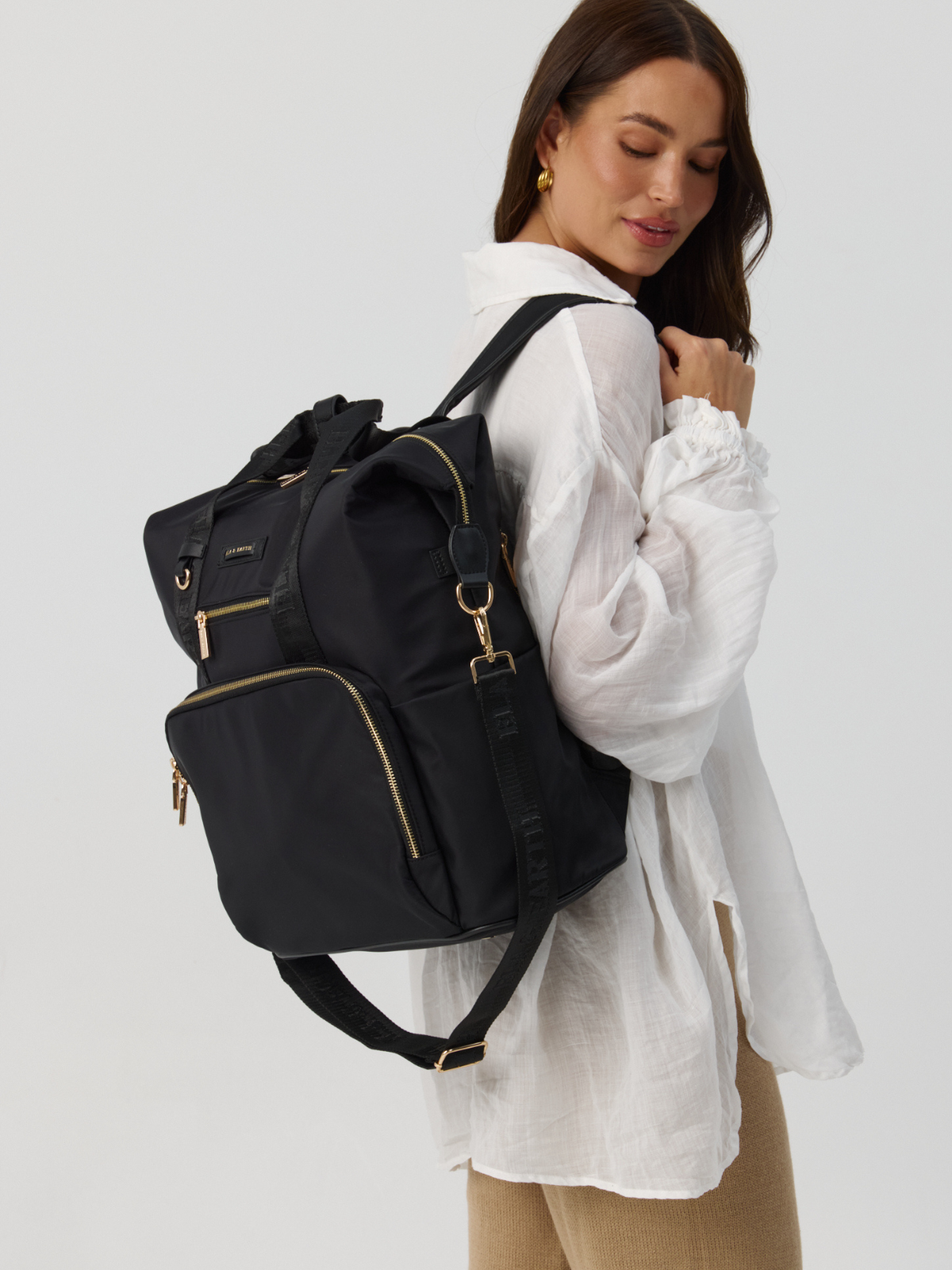 Stylish travel bag - Black With Gold 