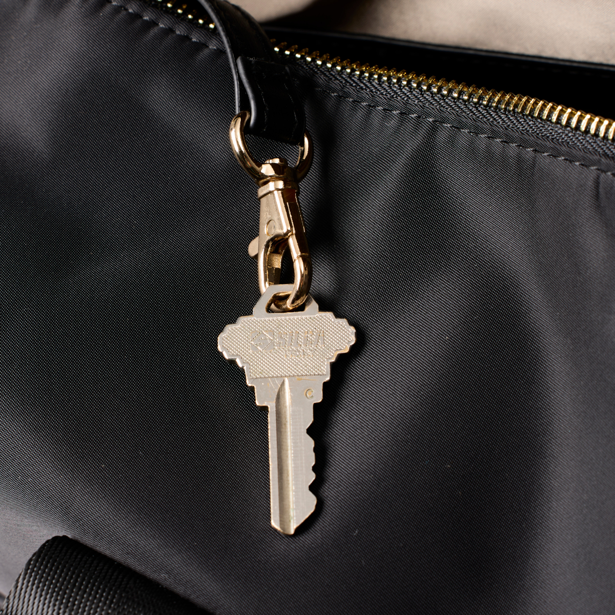 Key Leash Travel Bag 