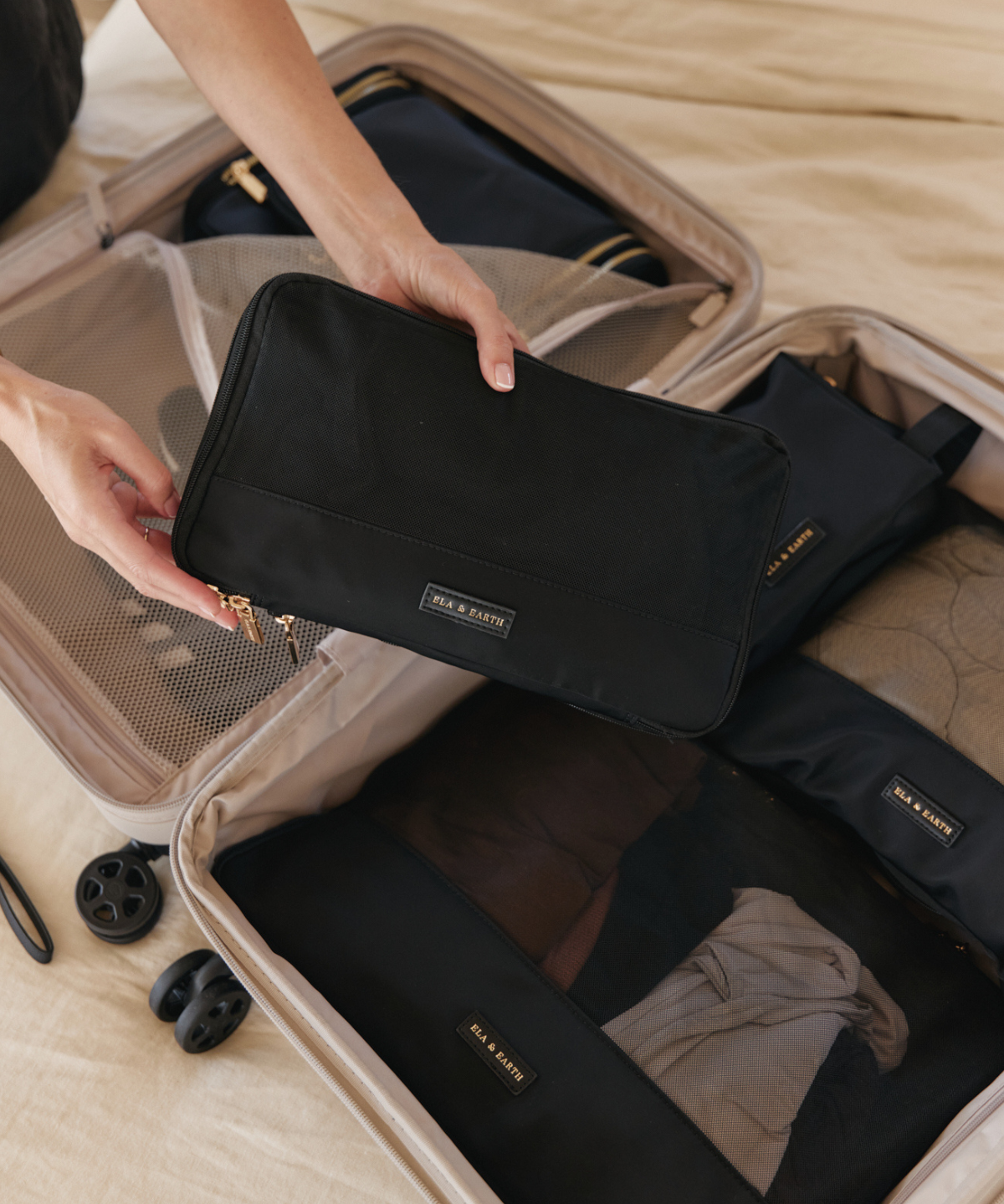 Black With Gold - Set of 4 Packing Cubes