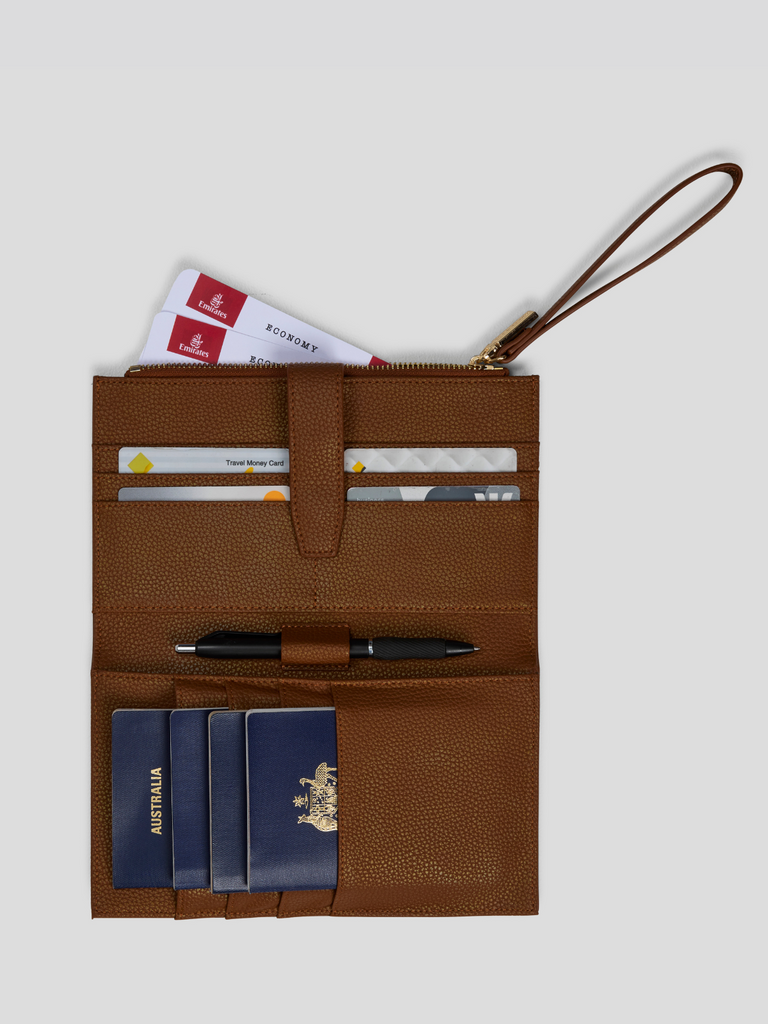 Family Trip Wallet - Caramel 