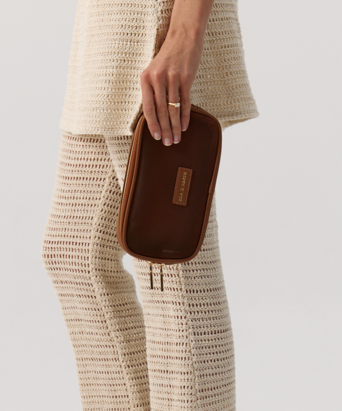 Small Zippered Travel Case - Caramel