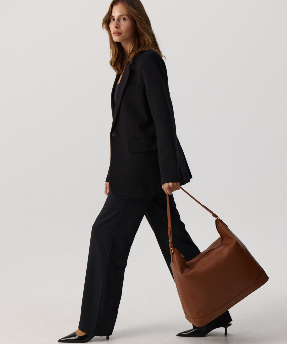 Caramel With Gold - Arden Insulated Slouch Bag [Large]