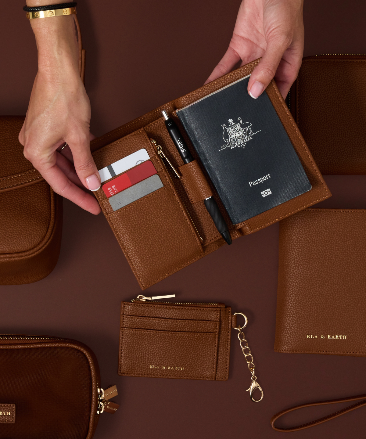 Caramel With Gold - Arden Single Passport Wallet