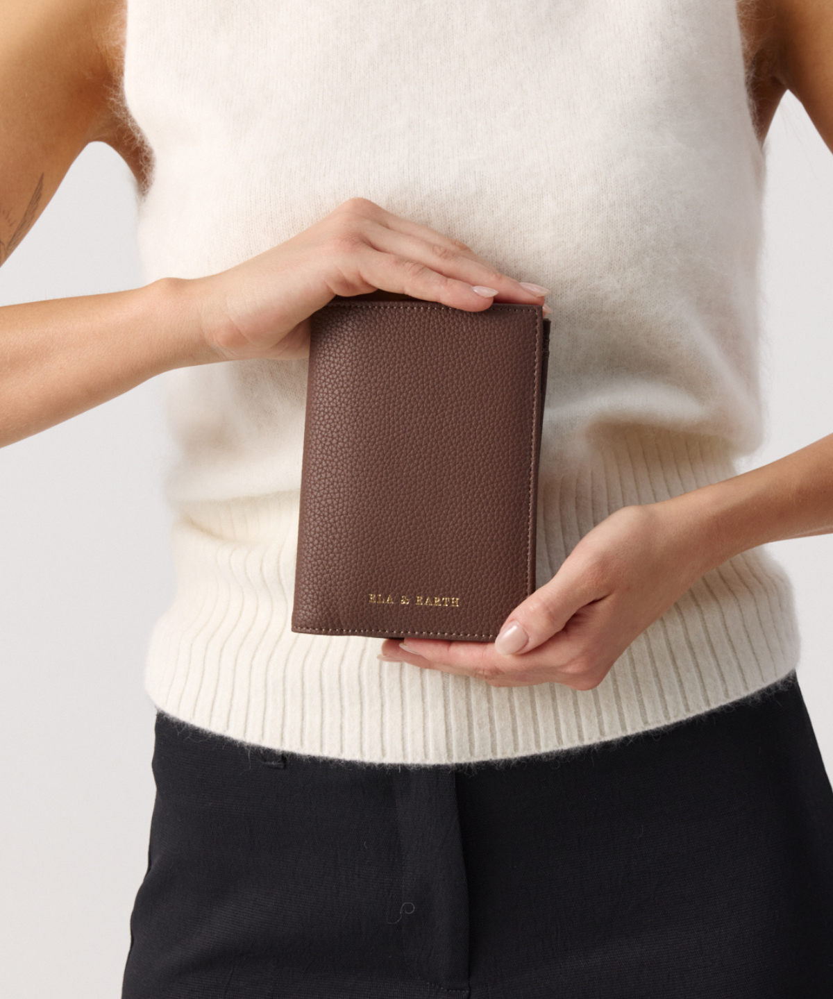 Chocolate With Gold - Arden Single Passport Wallet