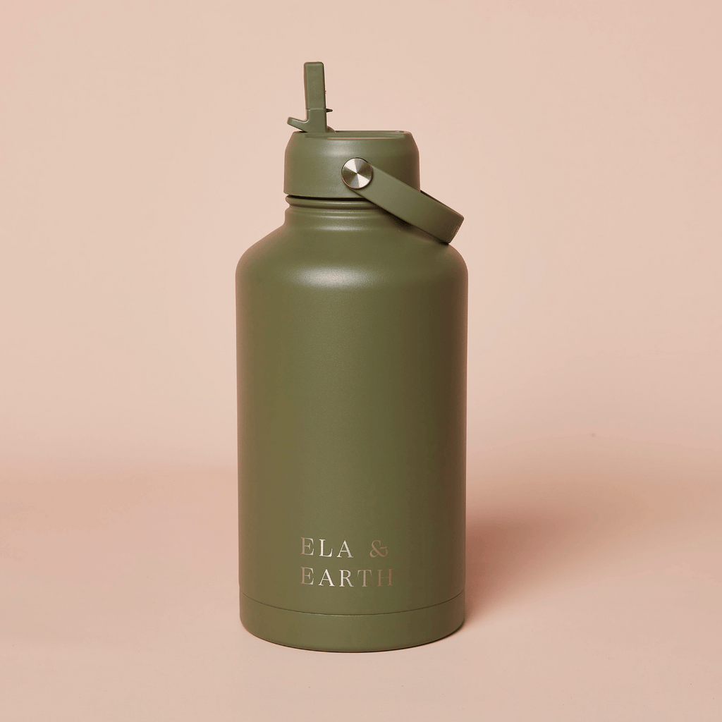 Large insulated water bottle with straw lid - green