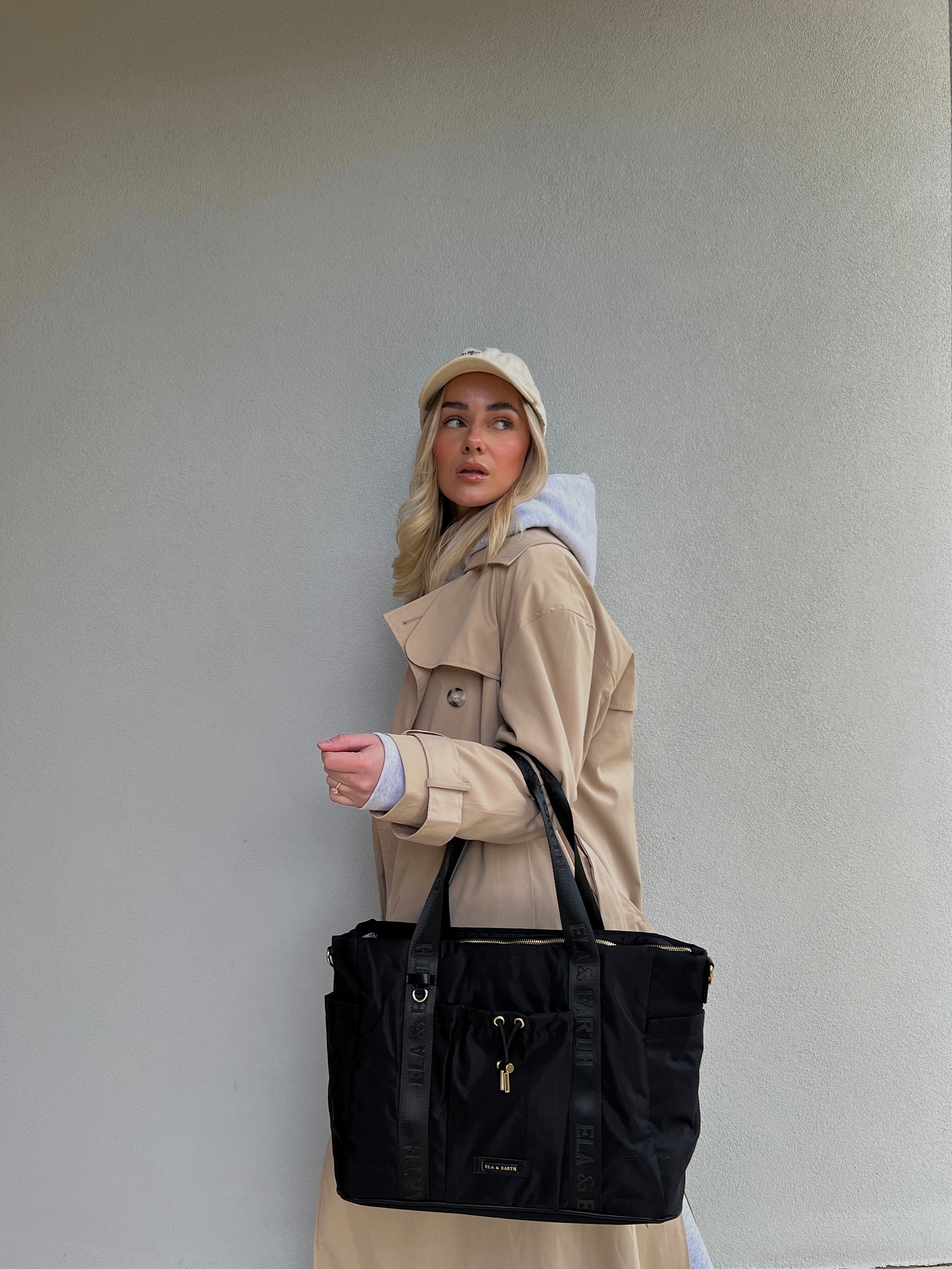 Black tote bag