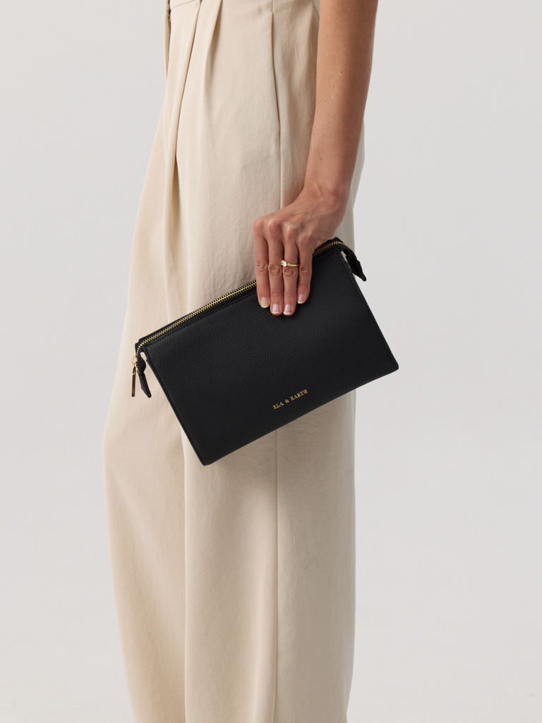 Toiletries Pouch. - Black 